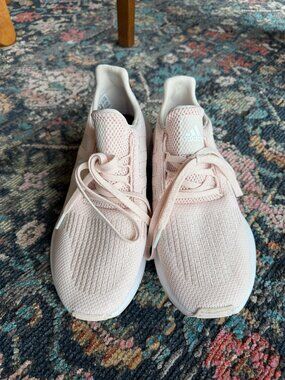 Adidas Swift Run 1.0 size 8